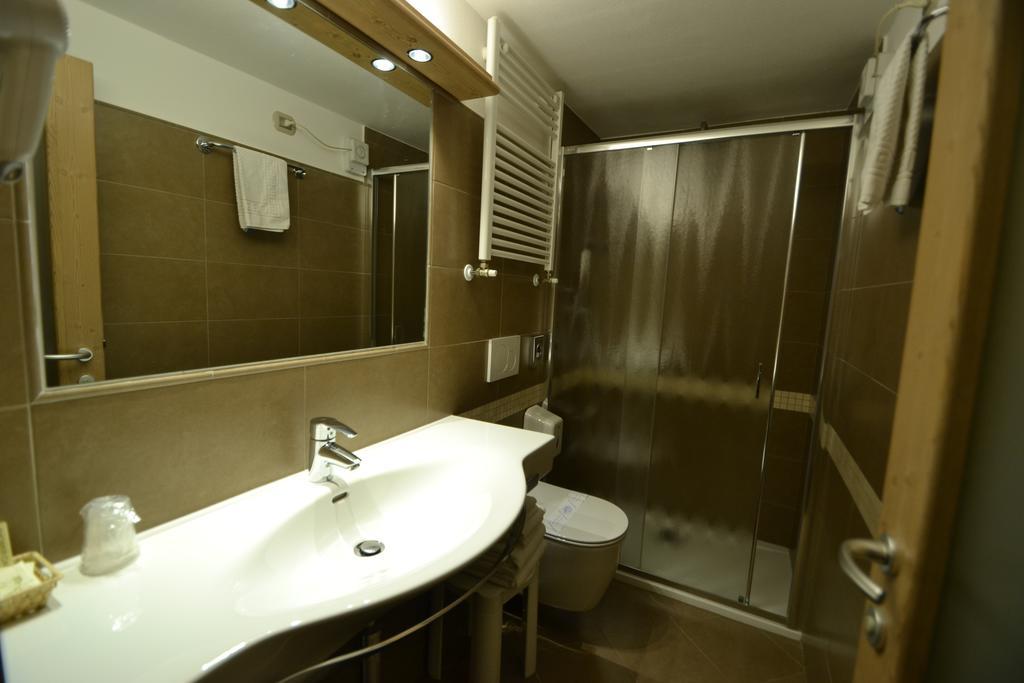 Hotel Piccolo Tibet Livigno Bilik gambar
