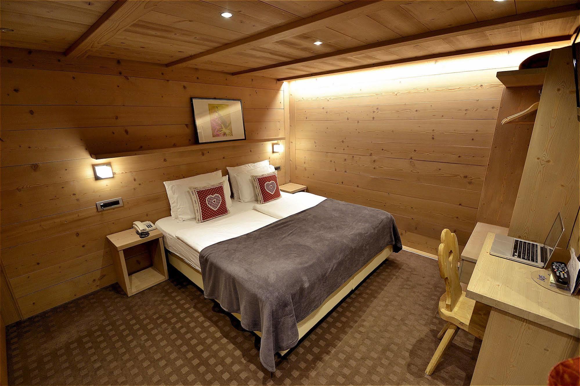Hotel Piccolo Tibet Livigno Luaran gambar