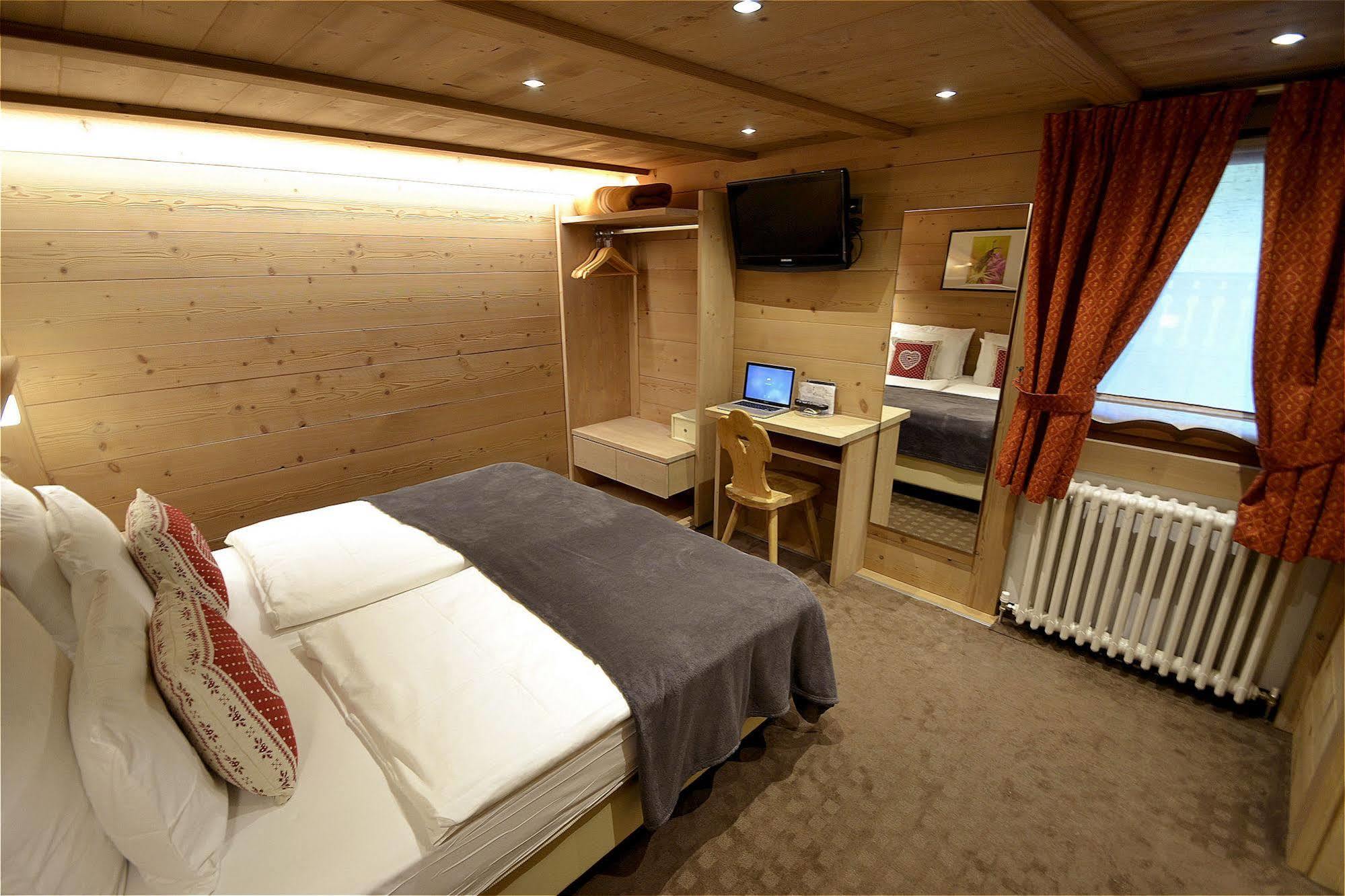 Hotel Piccolo Tibet Livigno Luaran gambar